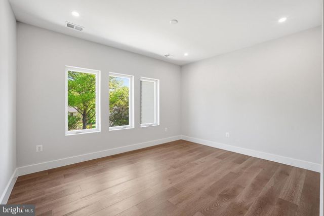 9420 VERNON DR, Great Falls, VA 22066