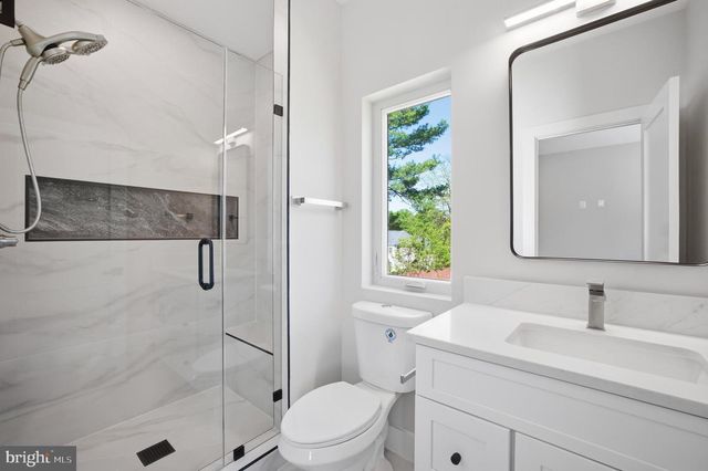 9420 VERNON DR, Great Falls, VA 22066