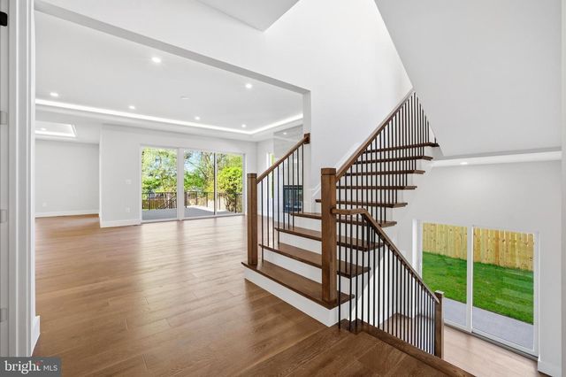 9420 VERNON DR, Great Falls, VA 22066