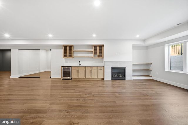 9420 VERNON DR, Great Falls, VA 22066