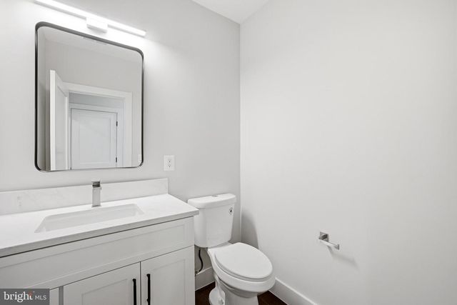 9420 VERNON DR, Great Falls, VA 22066