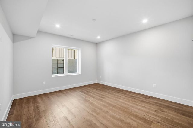 9420 VERNON DR, Great Falls, VA 22066