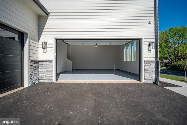 9420 VERNON DR, Great Falls, VA 22066
