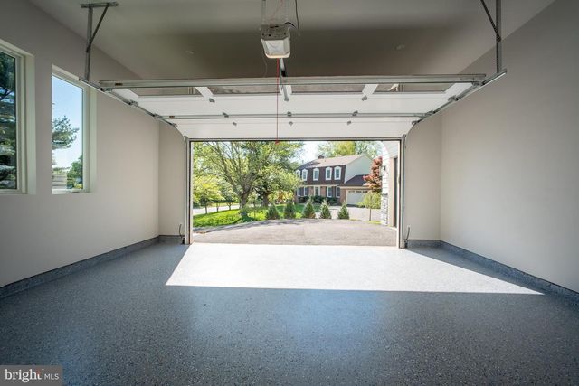 9420 VERNON DR, Great Falls, VA 22066