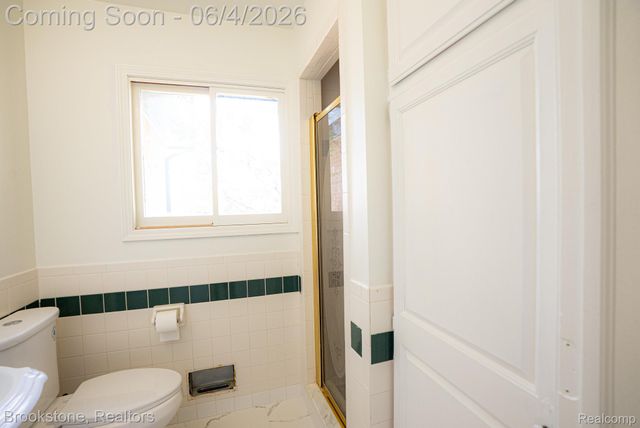8828 Grace Street, Shelby Charter Township, MI 48317