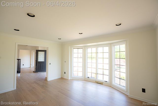 8828 Grace Street, Shelby Charter Township, MI 48317