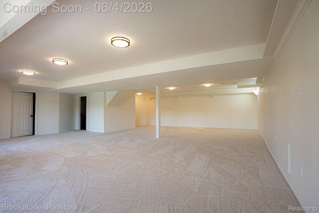 8828 Grace Street, Shelby Charter Township, MI 48317