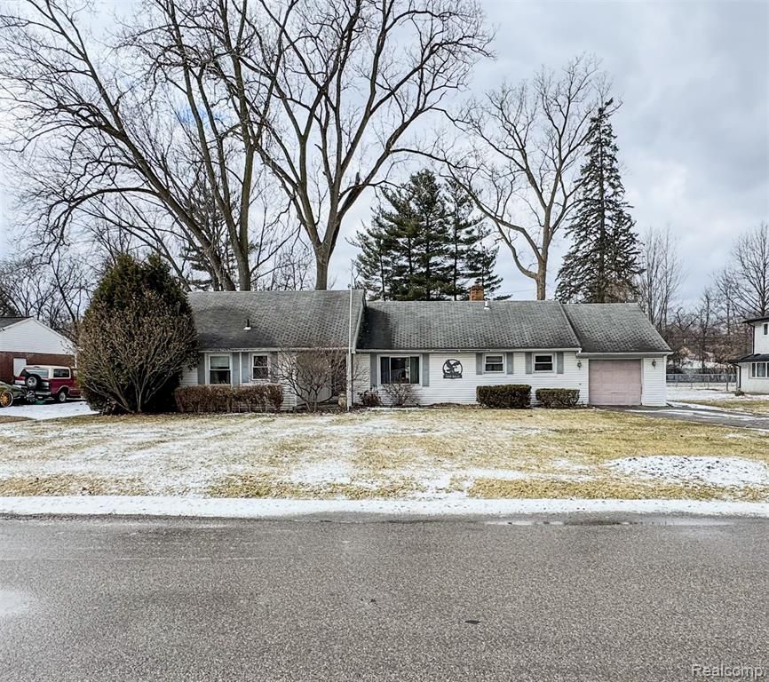 16641 Ryland, Redford, MI 48240