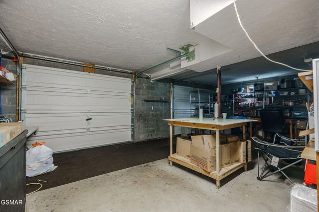 1409 Snapp Road, Sevierville, TN 37862