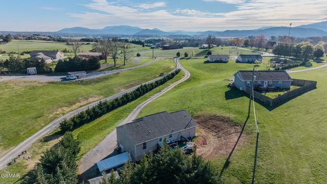 1409 Snapp Road, Sevierville, TN 37862