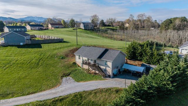 1409 Snapp Road, Sevierville, TN 37862