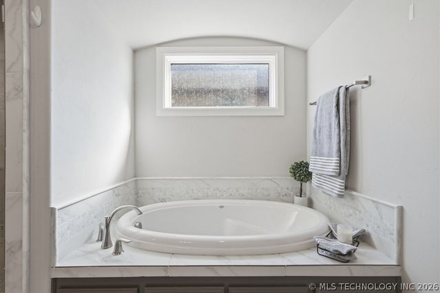 16716 E 42nd Place S, Tulsa, OK 74134