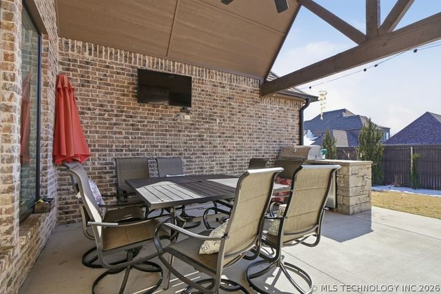 16716 E 42nd Place S, Tulsa, OK 74134