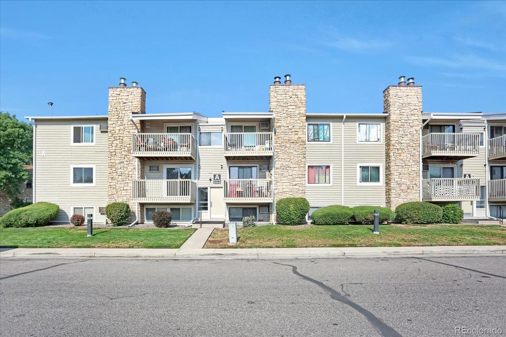 381 S Ames Street A201, Lakewood, CO 80226