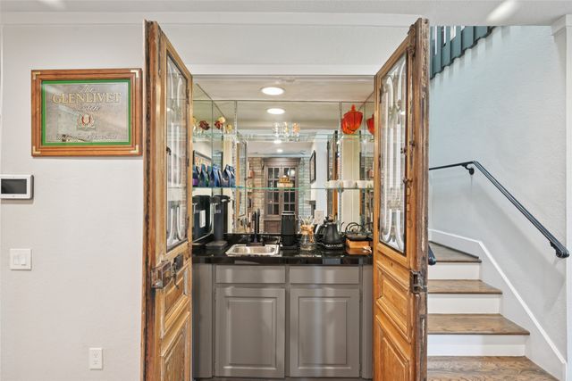 3801 Gilbert Avenue A, Dallas, TX 75219