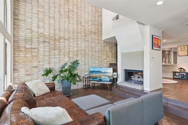 3801 Gilbert Avenue A, Dallas, TX 75219