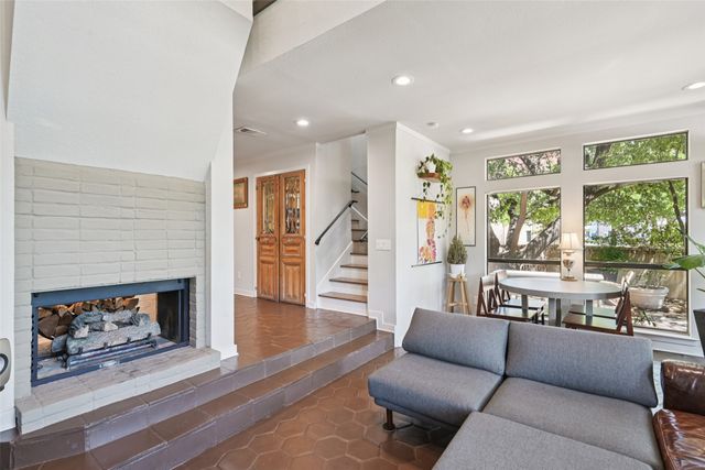 3801 Gilbert Avenue A, Dallas, TX 75219