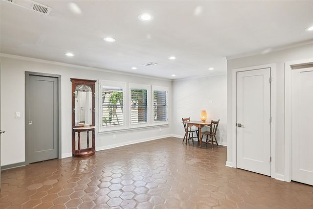 3801 Gilbert Avenue A, Dallas, TX 75219