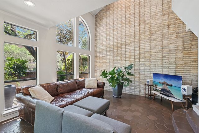 3801 Gilbert Avenue A, Dallas, TX 75219