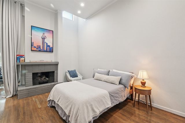 3801 Gilbert Avenue A, Dallas, TX 75219