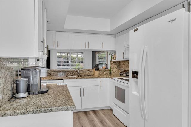 7874 NW 7th Ct, Plantation, FL 33324