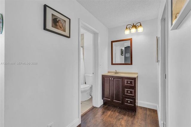 7874 NW 7th Ct, Plantation, FL 33324