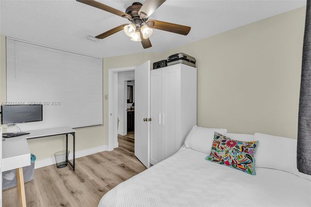 7874 NW 7th Ct, Plantation, FL 33324