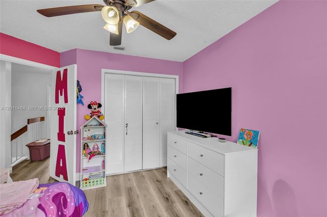 7874 NW 7th Ct, Plantation, FL 33324