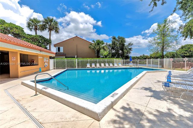 7874 NW 7th Ct, Plantation, FL 33324