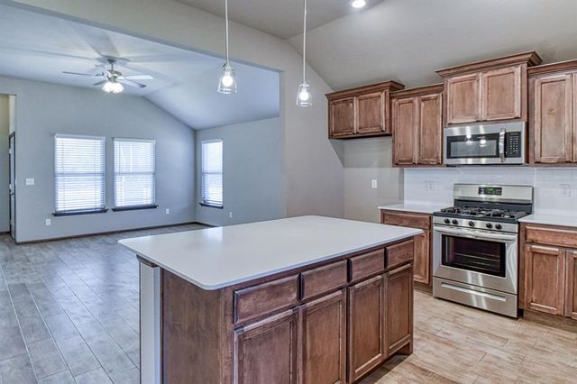 12829 NW 3rd Terrace, Yukon, OK 73099