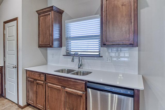 12829 NW 3rd Terrace, Yukon, OK 73099