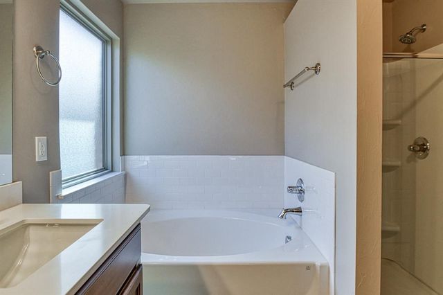 12829 NW 3rd Terrace, Yukon, OK 73099