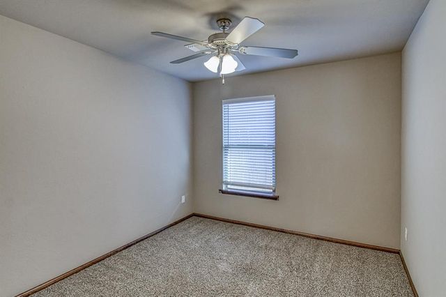 12829 NW 3rd Terrace, Yukon, OK 73099