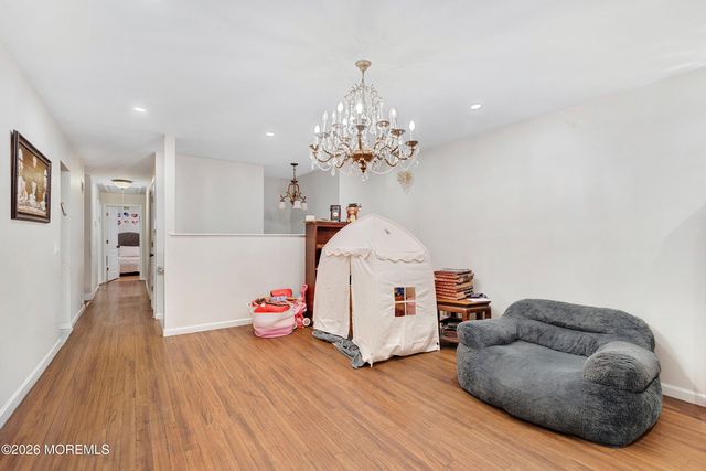 134 Shady Lane Drive, Lakewood, NJ 08701