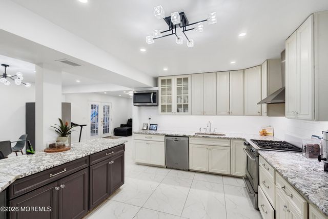 134 Shady Lane Drive, Lakewood, NJ 08701