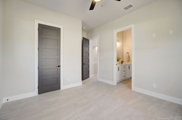 981 Jenny Leigh Trail, Bulverde, TX 78163