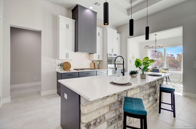 981 Jenny Leigh Trail, Bulverde, TX 78163