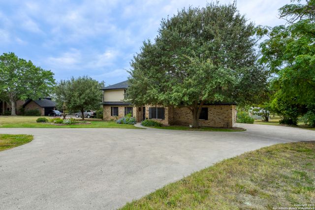510 Rudeloff, Seguin, TX 78155