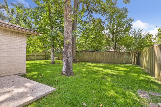 2758 Foliage Green Drive, Kingwood, TX 77339