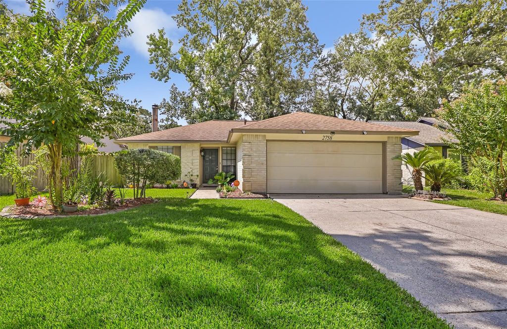 2758 Foliage Green Drive, Kingwood, TX 77339