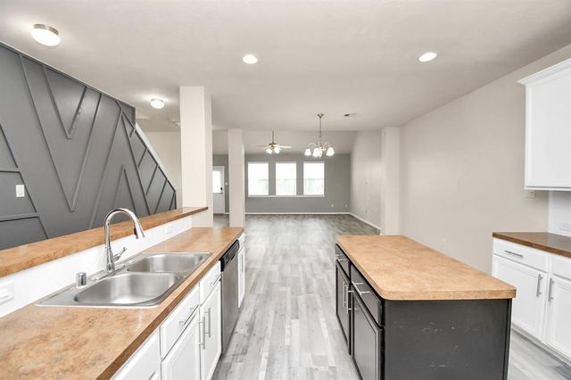 5203 Dartmort Ridge Trail, Houston, TX 77066