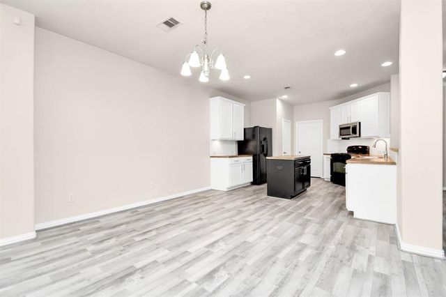 5203 Dartmort Ridge Trail, Houston, TX 77066