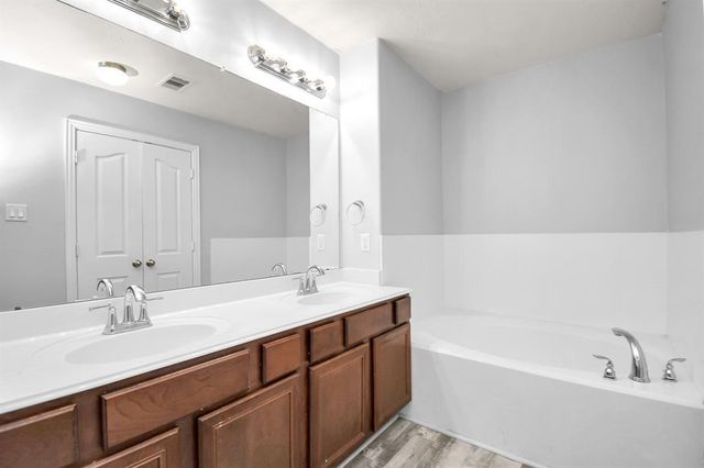 5203 Dartmort Ridge Trail, Houston, TX 77066