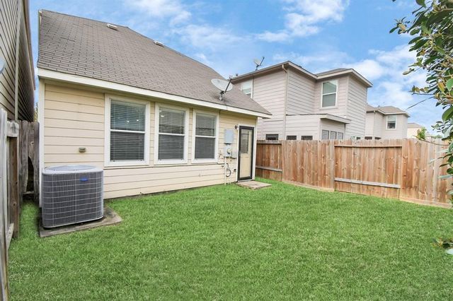 5203 Dartmort Ridge Trail, Houston, TX 77066