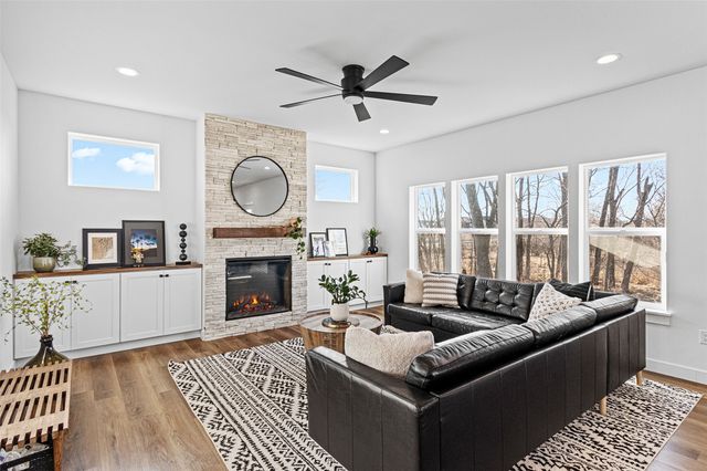 834 Old Mill Lane, Solon, IA 52333