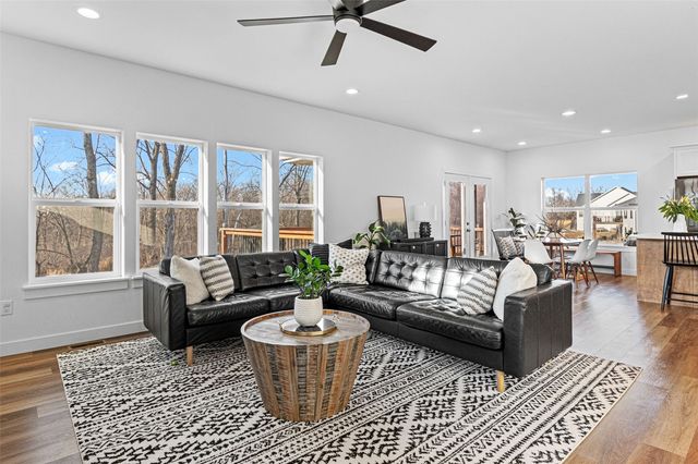 834 Old Mill Lane, Solon, IA 52333