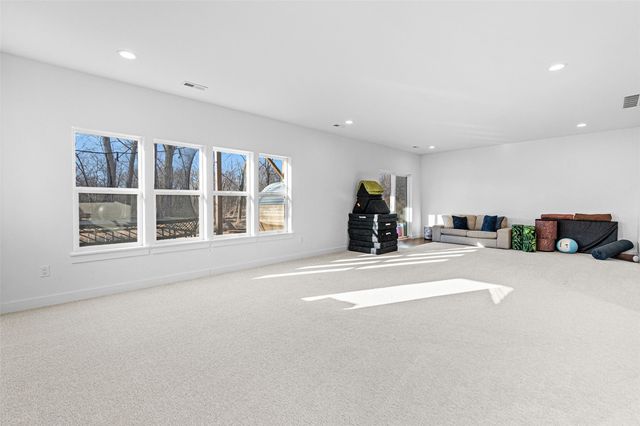 834 Old Mill Lane, Solon, IA 52333