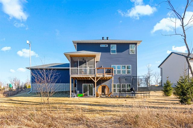 834 Old Mill Lane, Solon, IA 52333