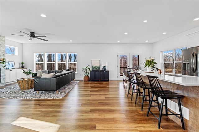 834 Old Mill Lane, Solon, IA 52333