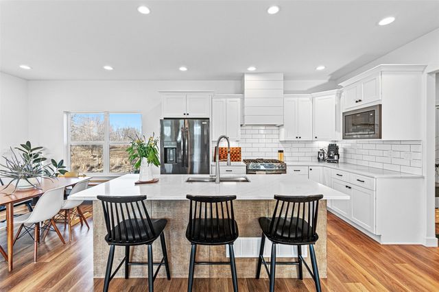 834 Old Mill Lane, Solon, IA 52333